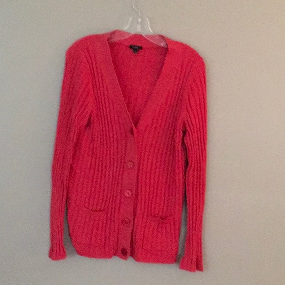 Tops - Picture 1 of 7